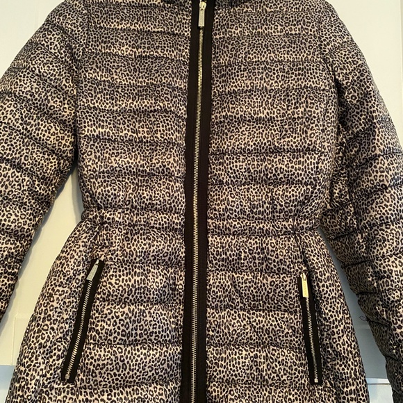 MICHAEL KORS  Packable Quilted Puffer Jacket - Picture 3 of 12